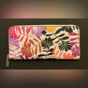 Kate Spade ♠️ Hawaii Exclusive Cream Floral long Slim Wallet
